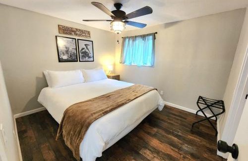 West Village Casa | Miners Suite-centrally Located In Shaver Lake