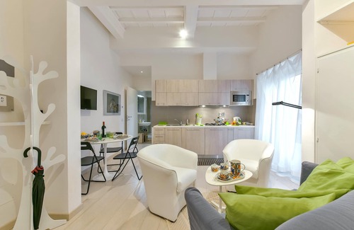 Santo Spirito Apartamento | MINERVA - Una joya al lado del río Arno