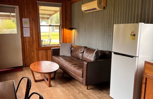 Nowa Nowa Alquiler De RV | Mingling Waters