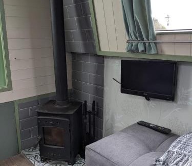 Tring Alquiler De Eote | Mini Escape - 2 Berth Narrowboat on the Grand Union, Hertfordshire
