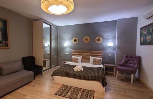 Holosiivskyj Hotel | Mini Hotel on Demiivska
