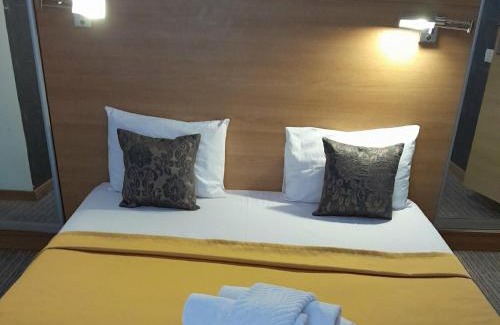 Darnyckyj Hotel | Mini Hotel on Poznyaky