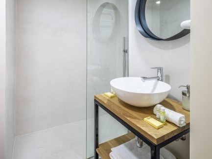 Postel Apartamento | Mini loft 1 bedroom 2 steps from Av Louise