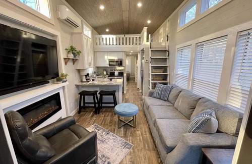 Tracy City Cabina | Mini Manor on the Mountain at The Retreat at Water's Edge