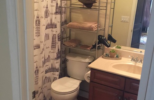 Hood Casa | Mini Suite con baño adjunto para no fumadores