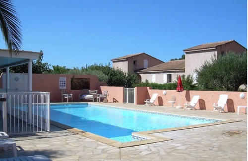 Pinarellu Villa | MINI VILLA 2 /4 pers. terrace, garden, private covered parking AND COMMON SWIMMING POOL