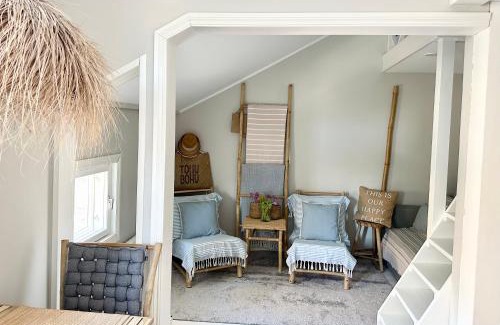 Hanko Apartamento | Miniluksus loma-asunto & parveke puuvillassa HUVILAPUISTOSSA