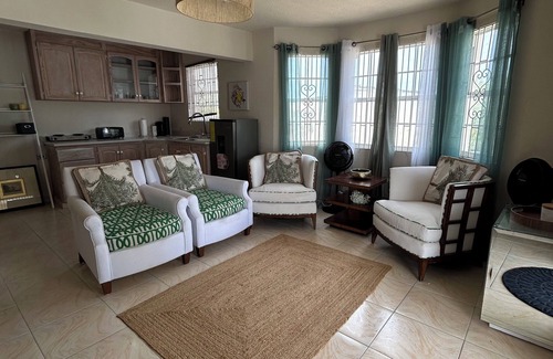 Inch Marlowe Apartamento | Charming 1-bedroom apartment with WiFi and AC in delightful near the beach