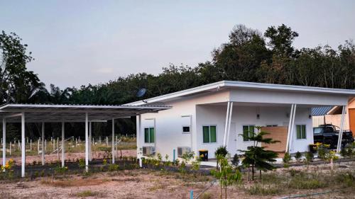 Kanchanadit Casa | Minimal House at Kanchanadit