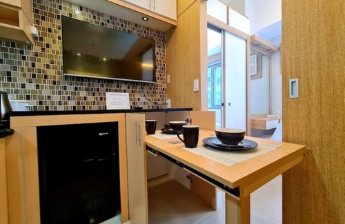 Dupax Del Norte Condominio | Minimalist 1BR nr SM North |Fastnet |Parking