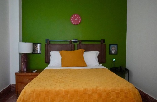 Santurce Cabina | Minimalist Studio on Calle Loiza Near Ocean Park