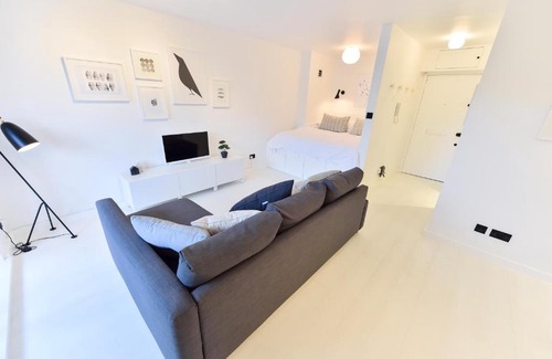 Kensington Apartamento | Minimalist studio with balcony in Kensington, Sleeps 4