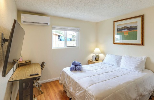 Chinatown Casa | Minimalistic Las Vegas Home ~ 2 Mi to Strip!