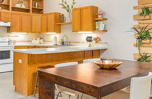 North Saint Paul Casa | Minne-GetAway: Modern Cottage