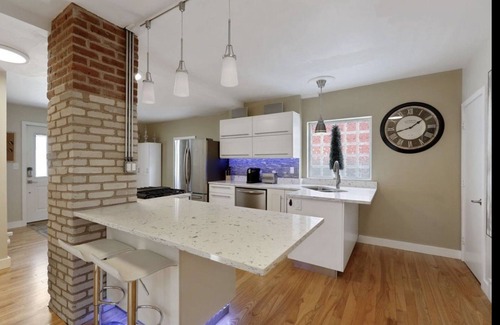 Southwest Minneapolis Apartamento | Hotel de lujo en Minneapolis Tangletown Airbnb "super host" certificado