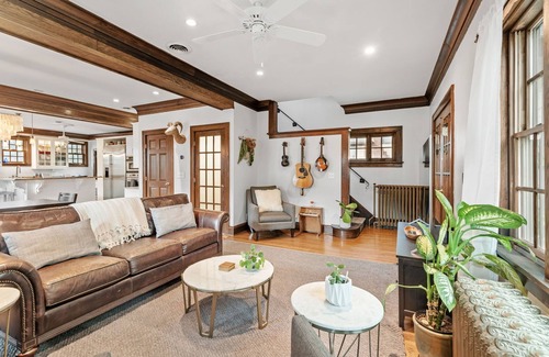 Linden Hills Casa | MINNeSTAY* Linden Hills Haven
