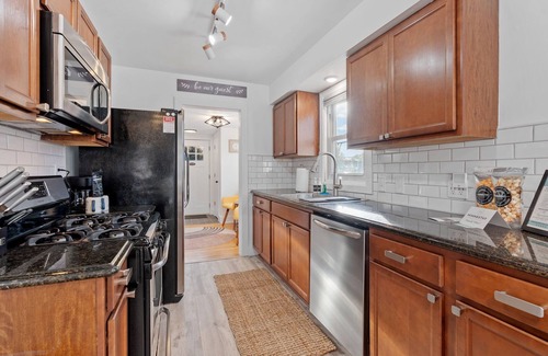 Richfield Casa | MINNeSTAY* Richfield Gem