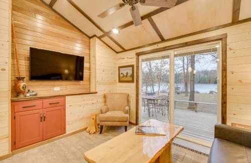 Gordon Casa | Minong Flowage Cabin with Fire Pit and Dock!