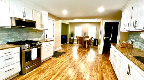 Springfield Apartamento | MIns from MGM and Museums