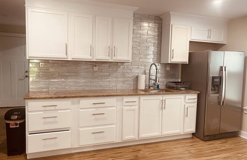 Springfield Condominio | Mins from MGM, Downtown springfield, Mercy and Baystate Medical center.