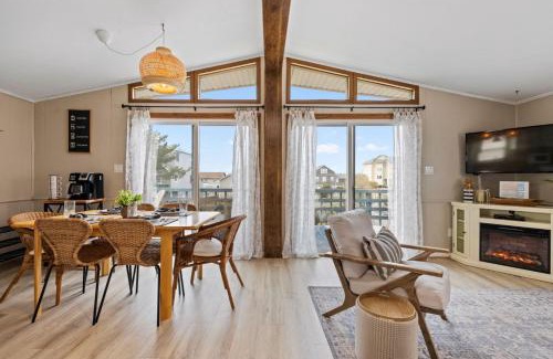 Nags Head Casa | Mins to Beach Hot Tub Outdoor Projector BBQ Grill