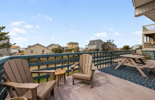 Nags Head Casa | Mins to Beach Hot Tub Outdoor Projector BBQ Grill