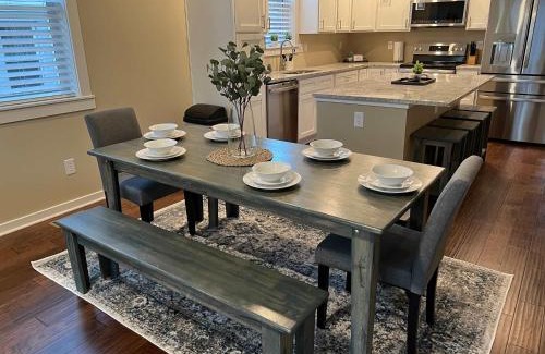 Indianapolis Casa | Mins to Downtown & Raceway Rookwood Retreat 2
