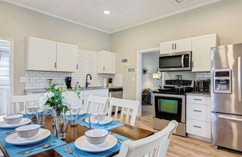 Dunean Casa | Mins to Hospital, Airport, Downtown