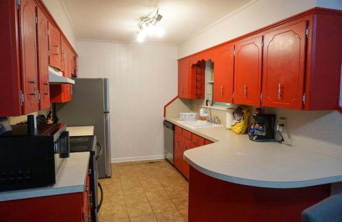 River Mountain Casa | Mins to River Mountain Park Dining & Shopping