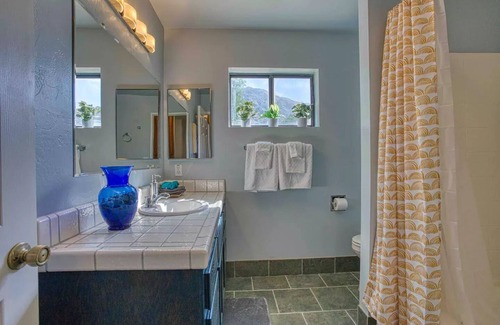 Kernville Casa | MiNT: Modern luxury & charm in downtown Kernville.