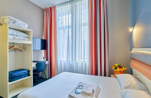 Contades Hotel | Minutes Away from Strasbourg Museum of Fine Arts! Pets Allowed, Common Patio!
