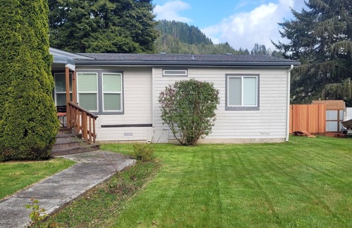 Klamath Casa | Minutes from Beach and The Redwoods
