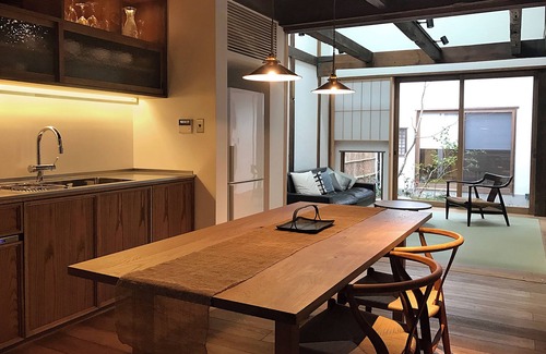 Gion Casa | EN EL MEDIO DEL DISTRITO DE GEISHA, LUXURY RENOVATED TRAD. CASA, TOTALMENTE LICENCIA
