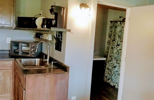 Westford Cabina | Minutes from Pymatuning, Cabin by the Pond
