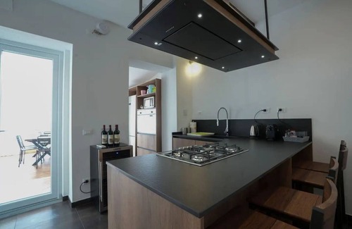 San Lorenzo Apartamento | Minutes from the Duomo-Spacious 5 bedroom in the enchanting Central Firenze