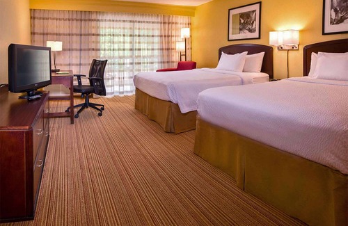 Durham Hotel | Minutes from Unity Village Park! 2 Units W/ FREE Parking, Pets Allowed, Pool!