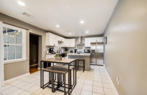 Beaufort Casa | Minutes to Parris Island w/Pool and 2 Master Bdr