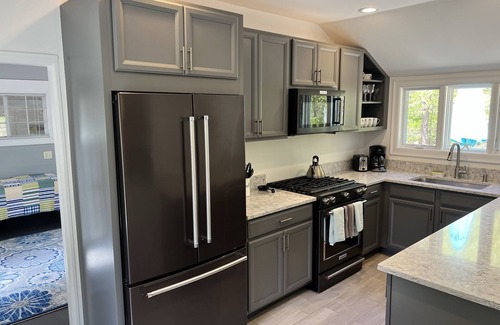 Truro Casa | Cocina nueva, limpia, aire acondicionado, cerca de las playas: ¡ENVÍE POR CORREO ELECTRÓNICO CON PREGUNTAS!
