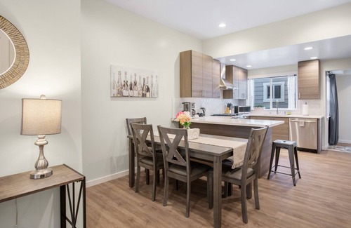 Daly City Casa | Minutes to SF! Stunning 5BR/5BA home just ½ block from subway station!