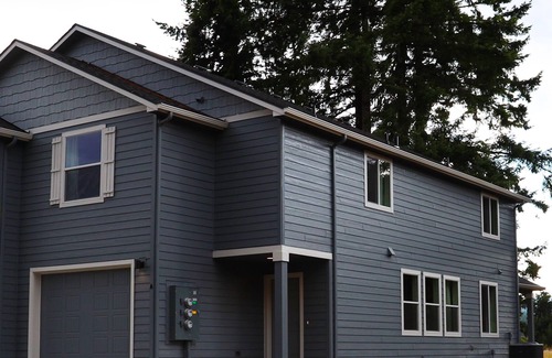 Butler Casa | Minutes to Spirit Mountain Casino, HWY 22 & HWY 18 Sleeps 6 - 3 rooms - 3 bath