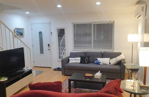 Central San Pedro Casa | Minutes to The Cabrillo Beach.