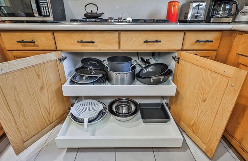 West Hills Casa | Minutes to UCLA West hills, Malibu,LAX Ideal for Insurance and Corporate Housing