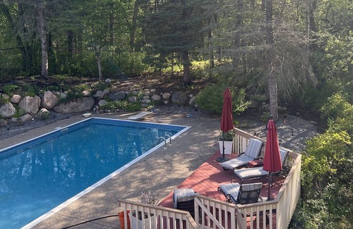 Rosemount Casa | Minutes to Viking Stadium & MOA! Beautiful QuietPrivate Suite With Hot Tub!
