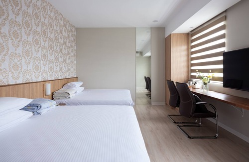 Lugu Cama Y Desayuno | Minzu Hotel
