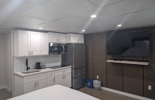 Red Deer Apartamento | Mira Holdings