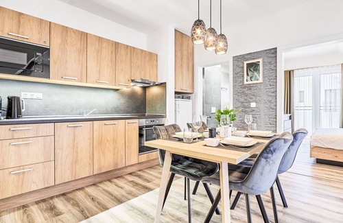 Loucna Pod Klinovcem Apartamento | Mirabel by Interhome