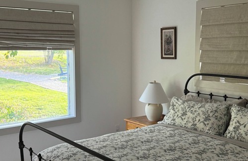 Canoe Otro | Mirabelle Farm - Acreage/Lake View/Pool/Hot Tub