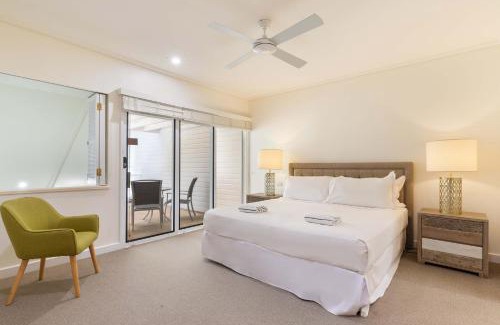 Port Douglas Villa | Mirage Resort Villa 424 with access to Sheraton Facilities
