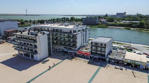 Jibert Hotel | Miraky Beach