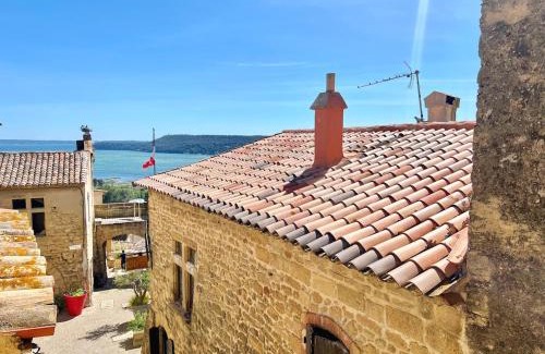 Miramas le Vieux Apartamento | Miraluna - Village médiéval, calme, insolite, 6 personnes